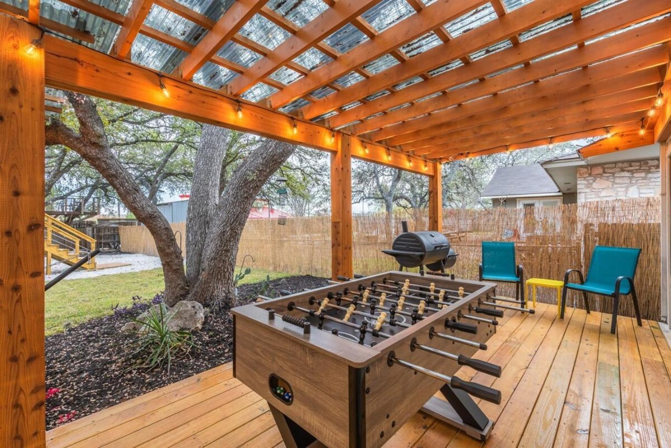 Luxurious Home With Hot Tub & Tree Deck By 6Flags Сан-Антонио Экстерьер фото